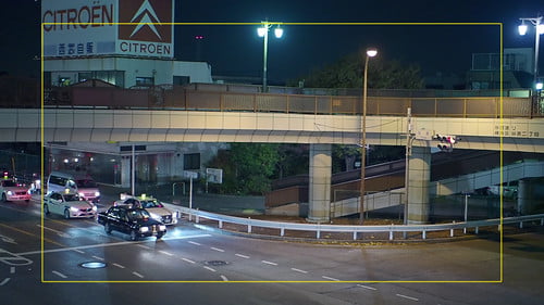 クロップ有無の対比